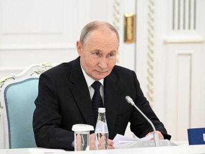 Putin impulsa la primera planta nuclear de Kazajistán en acuerdo estratégico
