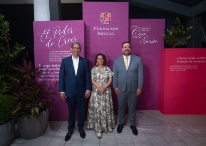 Ministro Paíno Henríquez entrega a Fundemar el reconocimiento del Premio Brugal Cree en su Gente a la protección del medio ambiente