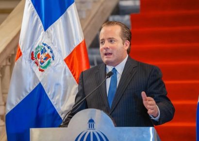 Paliza afirma que Gobierno acata decisiones de la JCE tras rechazo a recorte de fondos a partidos