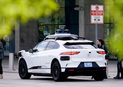Waymo suspende robotaxis en autopistas y Atlanta
