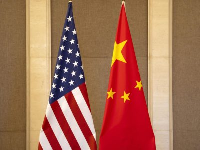 China y Estados Unidos reanudan negociaciones comerciales en Seúl antes de la visita de Trump
