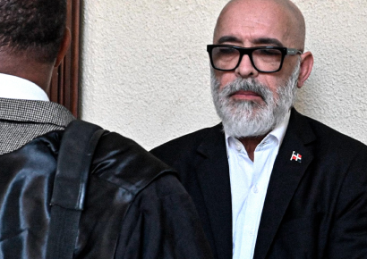 Ángel Martínez irá a juicio por difamación contra Faride Raful