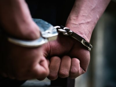 Fiscalía federal acusa a hijo de exalcalde de integrar red criminal internacional