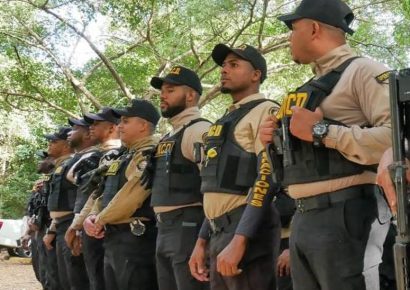 DNCD desmantela punto de microtráfico en Capotillo, incauta drogas y arresta a siete personas