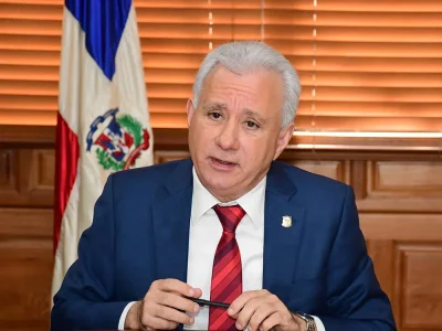 Antonio Taveras renuncia al PRM y se declara independiente