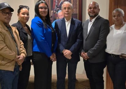 Danilo Medina juramenta retorno de exdirigentes al PLD