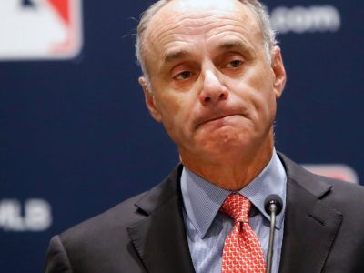 MLB abre negociación laboral con fantasma de tope salarial