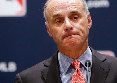 MLB abre negociación laboral con fantasma de tope salarial