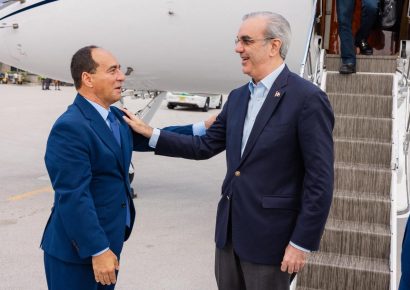 Abinader llega a Miami para recibir premio «Campeón de la Libertad»