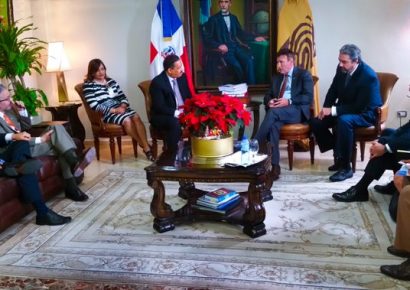 Crónica de cuando le retiraron la visa a Roberto Rosario, presidente de la JCE, para presionarlo