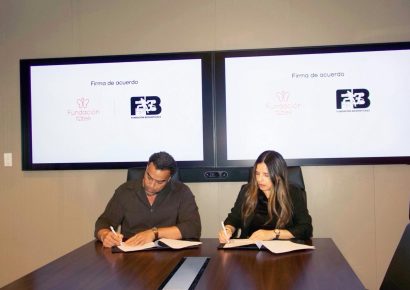 Fundación iQtek y Boomstick23 Foundation firman alianza para fortalecer la formación tecnológica de jóvenes