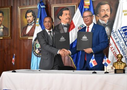Instituto Duartiano y Contraloría firman convenio patriótico