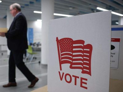Demócratas critican fallo del Supremo que anuló mapa electoral en Virginia