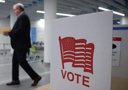 Demócratas critican fallo del Supremo que anuló mapa electoral en Virginia
