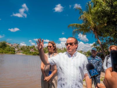 Paliza supervisa obras de recuperación del río Ozama