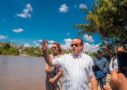 Paliza supervisa obras de recuperación del río Ozama