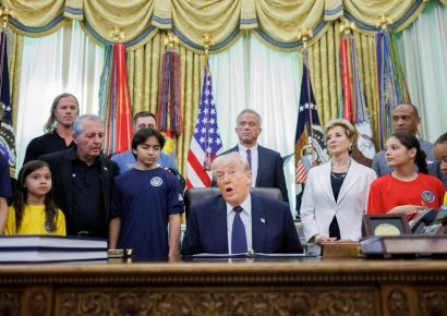 Trump bromea: «Ejercito un minuto al día»