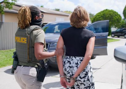 ICE arresta a ciudadana cubana en Florida y le revoca la residencia permanente por presuntos vínculos con GAESA