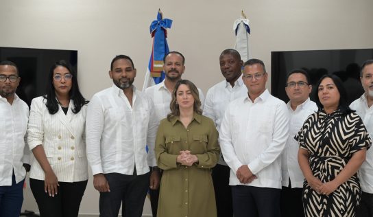 CCESDN realiza alianza con el Ministerio de la Mujer para impulsar campaña contra la violencia de género en SDN
