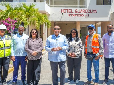 Abinader supervisa avance del Hotel Escuela Guarocuya