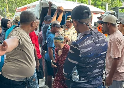 Tres senderistas fallecen y 17 son rescatados tras la erupción del volcán Dukono en Indonesia