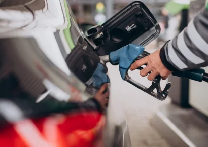 Gasolinas se disparan RD$7-RD$9 pese a millonario subsidio