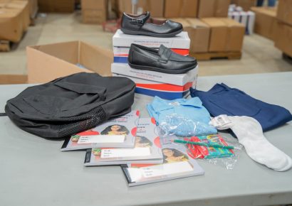 Inabie entrega kits escolares a 1.8 millones de estudiantes; familias ahorrarían hasta RD$5,433 por alumno