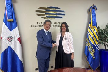 Leonel Fernández recibe a embajadora de Turquía en Funglode