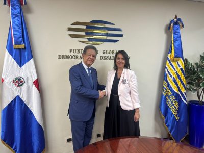 Leonel Fernández recibe a embajadora de Turquía en Funglode