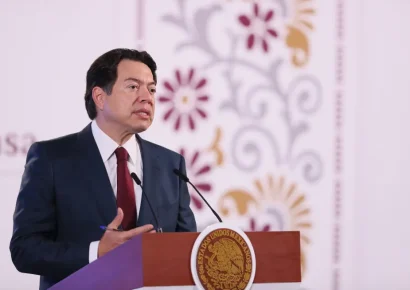 México anuncia aumento salarial de 9 % para docentes