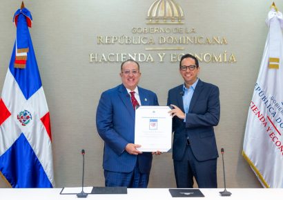 Ministerio de Hacienda y Economía obtiene por segunda vez el sello de excelencia CAF +300 otorgado por el MAP