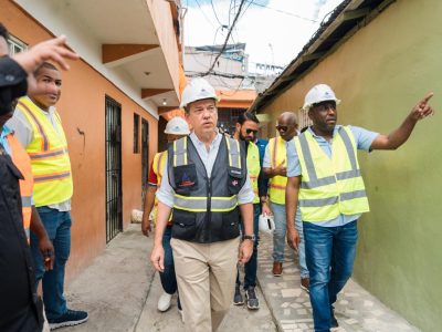 MIVHED inició reparación de viviendas en sector 27 de Febrero