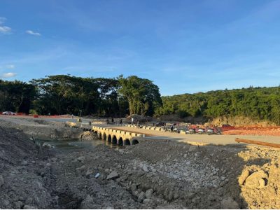 MOPC habilita desde este lunes badén sobre río Camú mientras avanza construcción de nuevo puente en Yásica