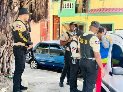DNCD ocupa drogas y armas en operativos en SDE