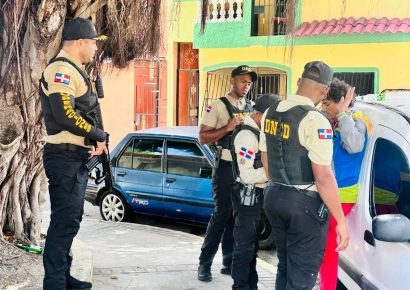 DNCD ocupa drogas y armas en operativos en SDE