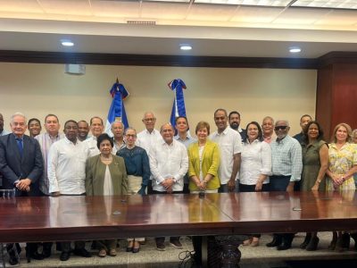 Comisión avanza en propuesta de reforma educativa y define calendario de encuentros regionales
