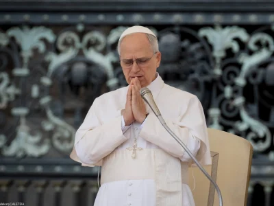 Papa León XIV llama a orar por la paz y a rechazar la violencia en el mundo