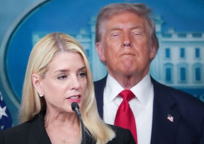 Trump vuelve a nombrar a la exfiscal Pam Bondi tras su salida y su diagnóstico de cáncer