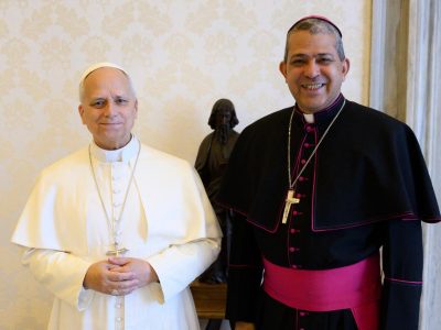 El Papa León XIV recibe en el Vaticano al arzobispo coadjutor de Santo Domingo en audiencia privada