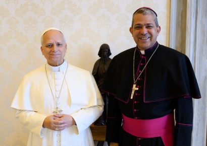 El Papa León XIV recibe en el Vaticano al arzobispo coadjutor de Santo Domingo en audiencia privada