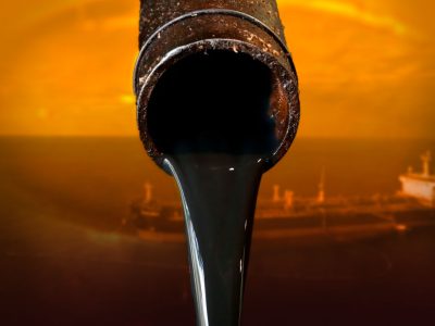El petróleo supera los 104 dólares tras reunión entre Trump y Xi sin avances sobre Irán y Ormuz