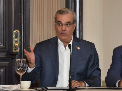 Gobierno y sindicatos acuerdan mesa de diálogo
