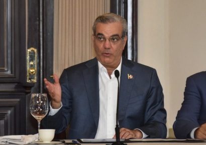Gobierno y sindicatos acuerdan mesa de diálogo