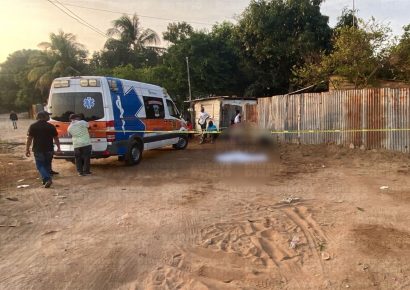 Mujer muere apuñalada en Castañuelas, Montecristi