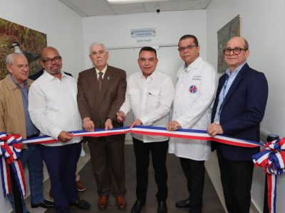 SNS entrega tomógrafo odontológico al Darío Contreras