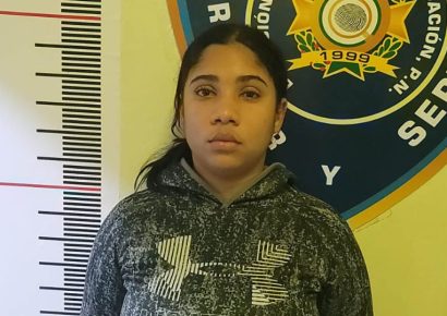 Tribunal ratifica prisión preventiva para joven acusada de matar a su hermana en San Francisco de Macorís