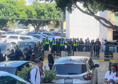 Refuerzan la seguridad en el Palacio de Justicia previo a audiencia contra los hermanos Espaillat
