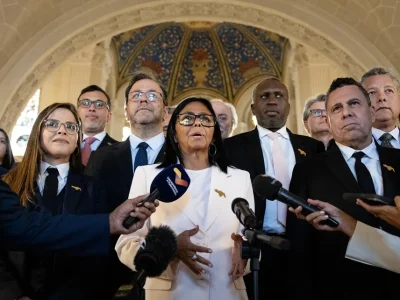 Delcy Rodríguez califica de ‘absurdo antijurídico’ disputa territorial con Guyana