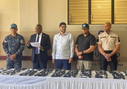 Fiscalía de María Trinidad Sánchez entrega 116 armas de fuego al Ministerio de Interior y Policía