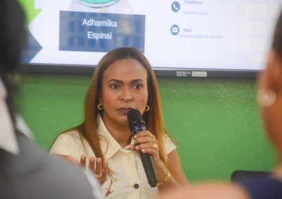 “No se puede inaugurar así”: Fuerza Magisterial cuestiona condiciones del entorno de liceo en Río San Juan